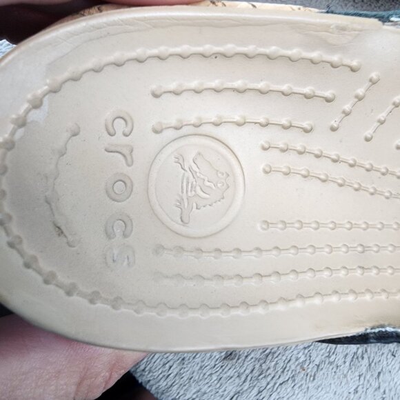 Crocs Shoes Womens Size 7 A Leigh Black Leather Slip On Wedge Sandals *GUC* - Picture 10 of 12